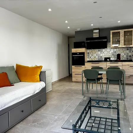 Superbe Renove A 150 Metres De La De *