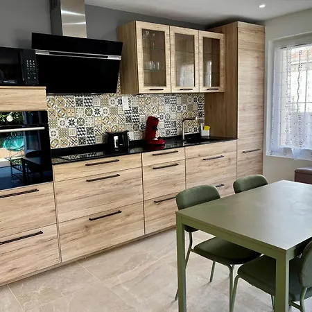 Superbe Renove A 150 Metres De La De Fréjus